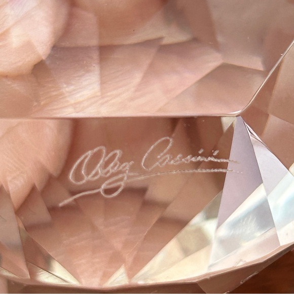 Oleg Cassini Crystal Paper Weight Diamond Shape - Picture 3 of 8